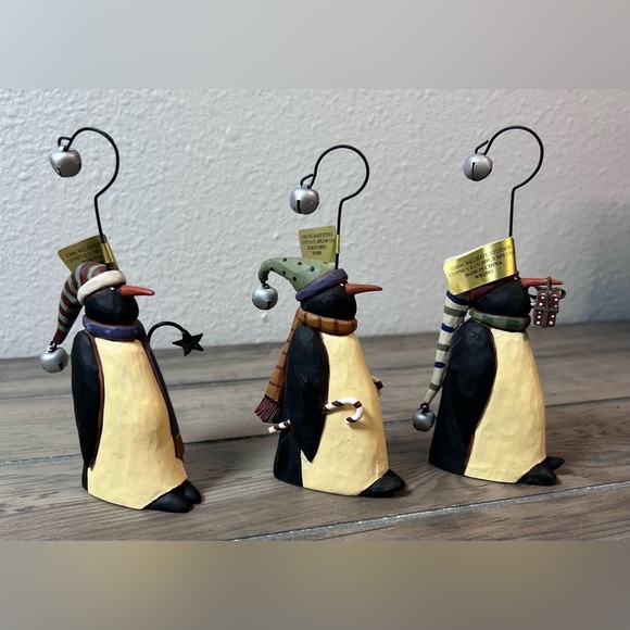 Williraye Studios *NWT* 2006 Christmas Ornaments Marching Penguins set of 3 - Picture 2 of 8